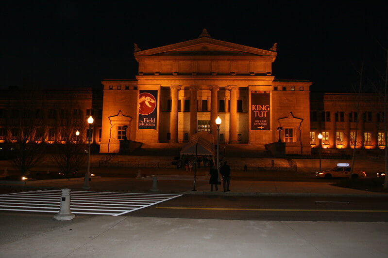 Evening shot of The Field Museum / Flickr / Carl Hancock
Link: https://flickr.com/photos/carlandkalah/334336476