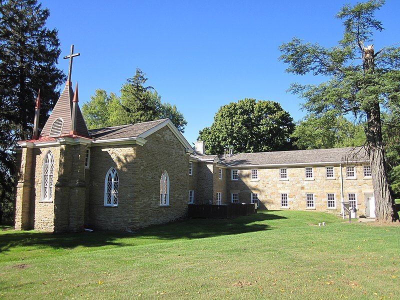 Episcopal Chapel in Jubilee College State Park / Wikimedia Commons / Wonderrenae
Link: https://en.wikipedia.org/wiki/Jubilee_College_State_Park#/media/File:Jubilee_College.JPG