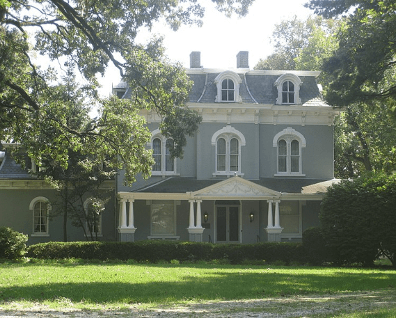 Landscape View of Pettengill-Morron House / Wikipedia / Mmikhailova
Link: https://en.wikipedia.org/wiki/Pettengill%E2%80%93Morron_House#/media/File:Pettingill-Morron_House.JPG
