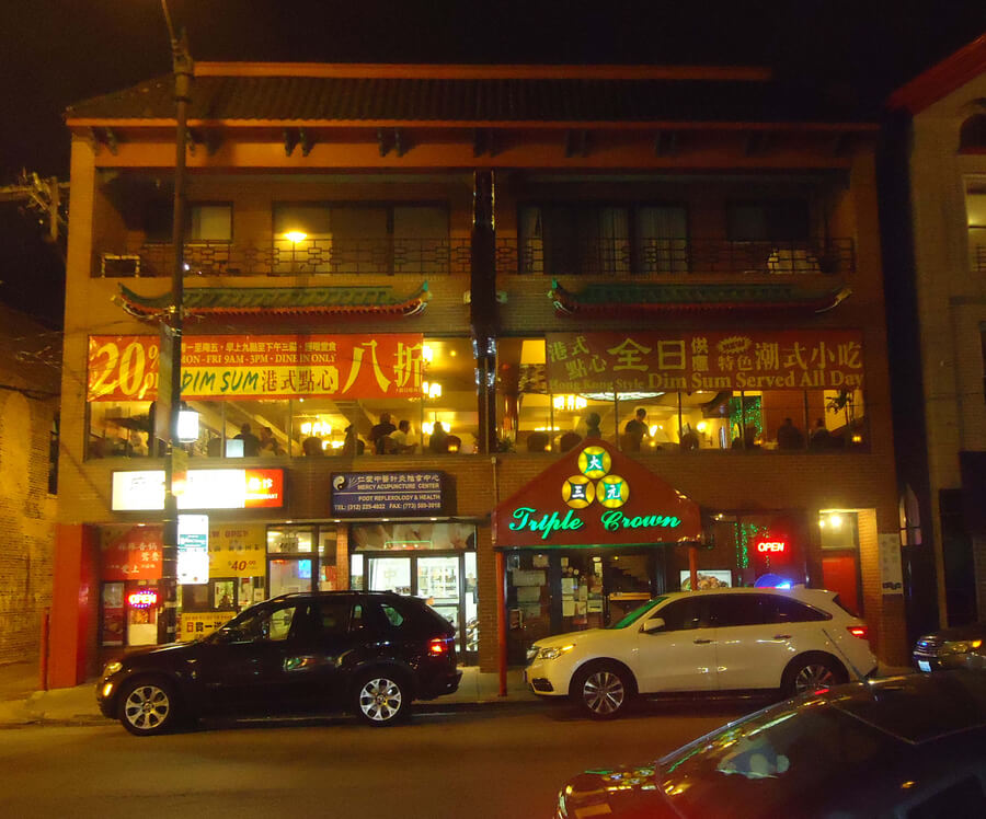 Outside view of Triple Crown Restaurant / Flickr / Hajee
Link: https://flickr.com/photos/27728294@N05/22877921623