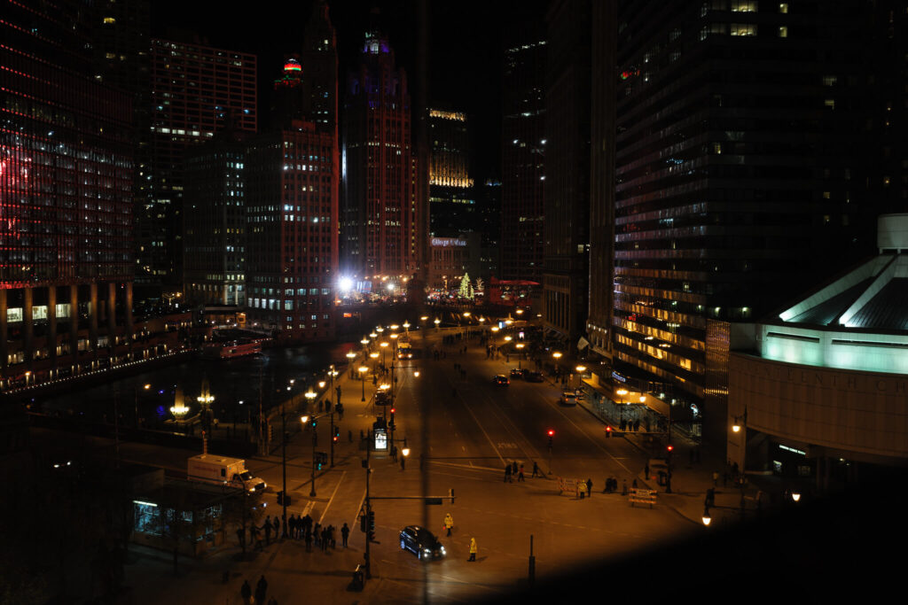 A broad view of the street during the Magnificent Mile Lights Festival / Flickr / SHYCITYNikon

Link: https://flickr.com/photos/kgnixer/11061034353/in/photolist-5DZjeU-8VSJjw-2m8vkCs-2m8vkzX-2m8nNt5-2m8nNsd-s8JX32-5DV2Zv-8VaxQy-8V3Y5B-5DDVJe-pW1iMA-pW1ijm-5DJdAj-aGH6aZ-5DDVLe-hRqG9R-hRqh5w-5DDUGr-pW1iWU-hRqEWF-pW98Hi-hRqB1V-5DDUEx-5DDULV-aGGBtc-aGHbsp-5DDUPv 
