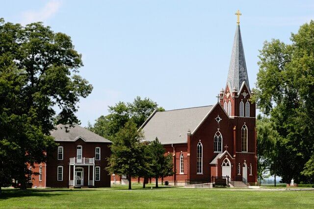 A church in Kaskaskia / Wikipedia / Charles Houchin

Link: https://en.wikipedia.org/wiki/Kaskaskia,_Illinois#/media/File:Kaskaskia_Church.jpg