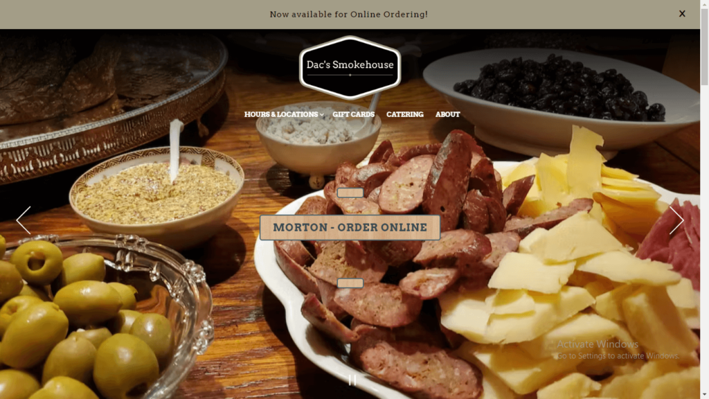Homepage of Dac’s Smokehouse's website / dacspeoria.com