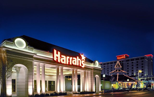 Exterior view of Harrah’s Joliet & Casino / Wikimedia Commons / Public Domain
Link: https://commons.wikimedia.org/wiki/File:HarrahsJoliet.jpg