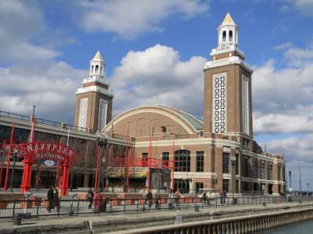 Exterior view of Navy Pier / Wikimedia Commons / Upstateherd
Link: https://commons.wikimedia.org/wiki/File:Navy_Pier_-_Chicago,_IL.jpg